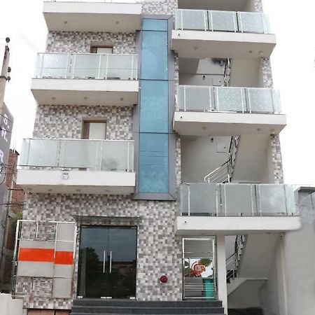 S.R. Residency Hotel Zirakpur Exterior foto