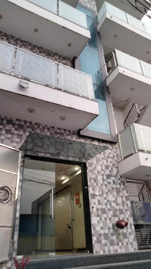 S.R. Residency Hotel Zirakpur Exterior foto