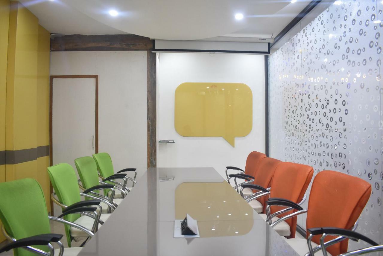 S.R. Residency Hotel Zirakpur Exterior foto