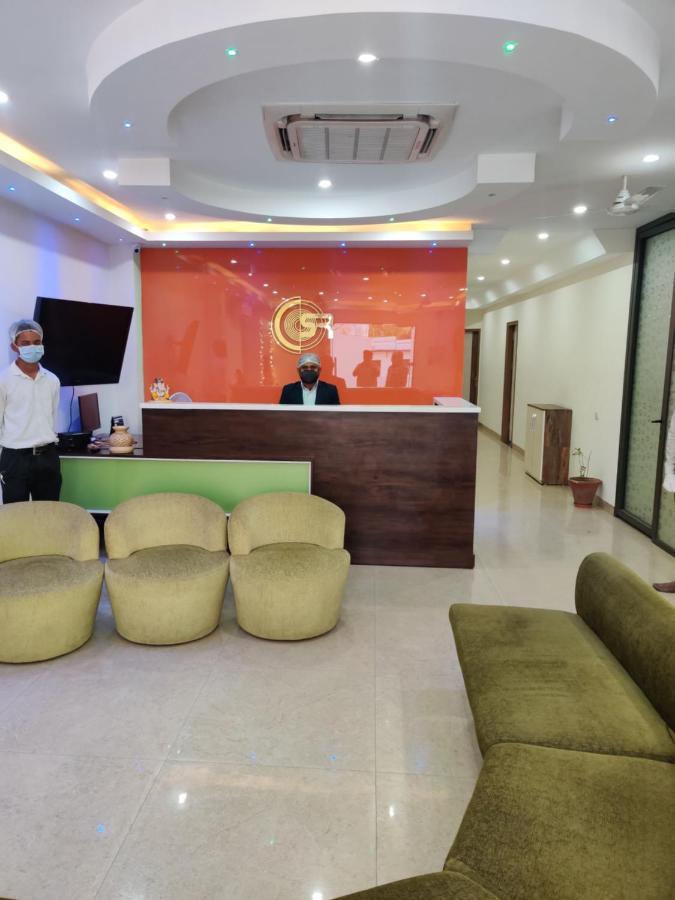 S.R. Residency Hotel Zirakpur Exterior foto